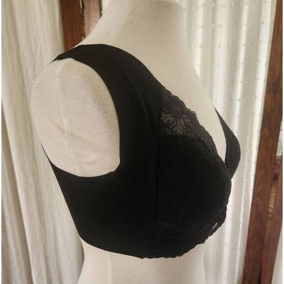Black lace front hook bralette - Picture 6 of 9